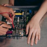 Cum îți organizezi digital documentele importante ca să le găsești în două minute
