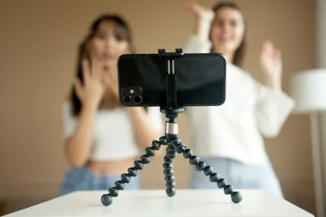 Filmări mai bune cu telefonul: trei reguli pe care le poți aplica azi